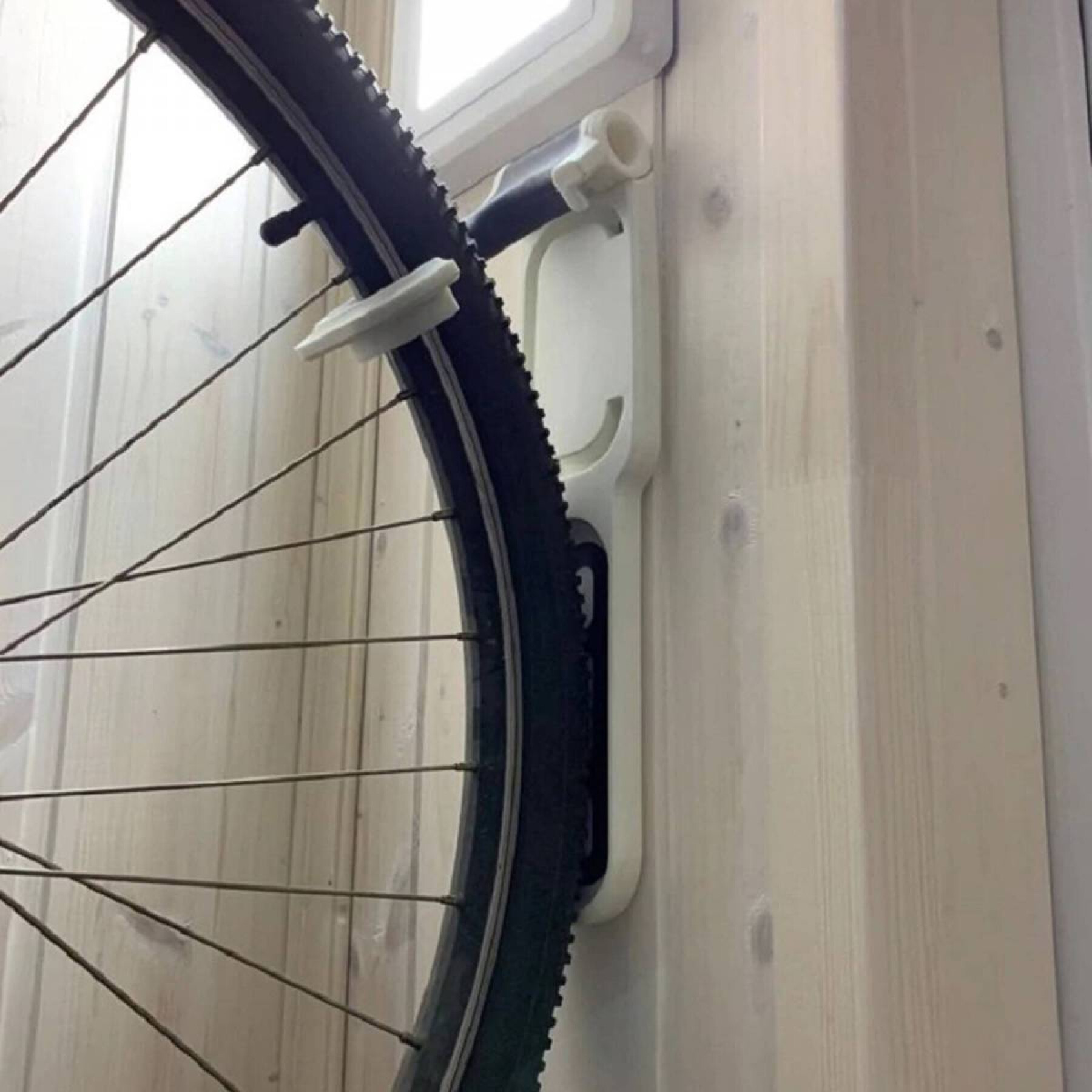 Soporte de pared de plástico para bicicleta Krayton